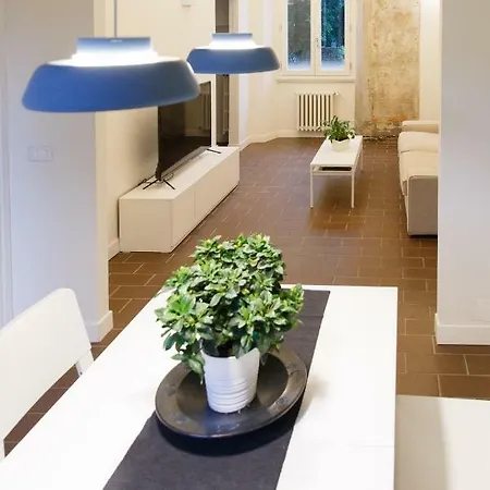 Ee Luxury Apartment *